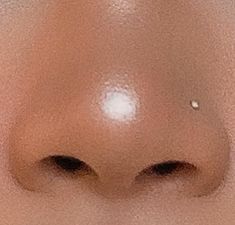 Nose Peircing, Piercing Girl, Cute Nose Piercings, Woman In Suit, V Bta, Face Piercings, Beauty And Makeup, Cute Piercings, Piercing Studio