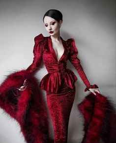 Vampire Fashion, Rebecca Ferguson, Line Tattoo, Looks Chic, Dark Fashion, Mode Inspiration, Fancy Dresses