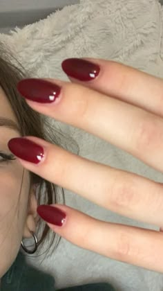 Oval Nails Burgundy, Red Gel Nails Aesthetic, Red Simple Prom Makeup, Aesthetic Dark Red Nails, Dark Red Nails Tips, Red Nails With Outfit, Red And Black Nails Short Simple, Simple Nail Ideas Natural Nails, Dark Red Nail Aesthetic