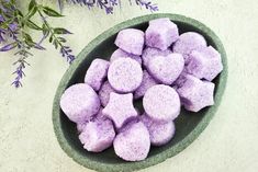 A DIY guide on how to make homemade Lavender Epsom Salt Bath Gems. Learn all about the benefits using these bath gems for yourself. Diy Epsom Salt, Epson Salt Bath, Diy Bath Salts With Essential Oils, Shower Steamers Diy, Lavender Epsom Salt, Bath Salts Recipe, Lavender Crafts, Epson Salt, Deodorant Recipes