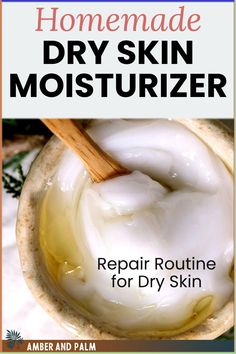 The absolute best homemade facial moisturizer to repair dry skin with anti-aging ingredients. Best as a facial moisturizer but also good on hands. If you’re looking to moisturize your face naturally with amazing moisturizing aloe vera and oil blends, this is the perfect recipe Extremely Dry Face, Facial Moisturizer For Dry Skin, Homemade Facial Moisturizer, Diy Facial Moisturizer, Moisturizer Recipe, Facial For Dry Skin, Homemade Facial, Diy Moisturizer, Natural Face Moisturizer