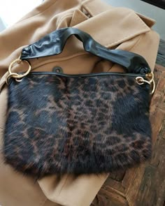 Bag Tour, Katie Fang, Thrift Style, Uni Bag, Leopard Print Bag, Dream Bags, Vintage Thrift, Fall Accessories, Pretty Bags