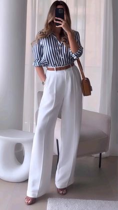 Maxi Dress And Sneakers, Competition Outfit, Woman Suit, Basic Wardrobe, Professional Appearance, Office Outfits Women, Casual Day Outfits