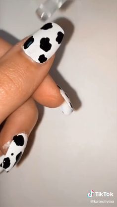 Nails Grunge, Cow Nails, Nails Tutorial, Art Designs Ideas, Easy Nails, Grunge Nails, Nail Art Designs Videos