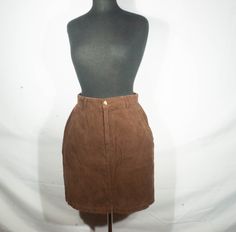 This is a sweet brown boho corduroy mini skirt that has a late 1980's / early 1990's vintage classic Cambridge Country fine label.  You will love having this wardrobe staple that is more rare and unique to find. This classic school girl mini skirt has a great country preppy style to it with excellent tailoring and construction in a soft pure cotton, chocolate brown corduroy nice material. It's in great vintage condition with normal signs of wear/use and no major damage or smells. The vintage siz 90s Skirt, Brown Corduroy, Skirt Vintage, Size Label, Fit Check, Girl Style, Vintage Skirt, Preppy Style, Chocolate Brown