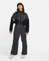 Nike Sportswear Icon Clash Women's Fleece Jacket Style # DD5092-010 Color: Black Nike Windbreaker Outfit, Windbreaker Outfit, Fleece Jacket Womens, Nike Windbreaker, Womens Fleece, Nike Jordan, Nike Sportswear, Jacket Style, Fleece Jacket