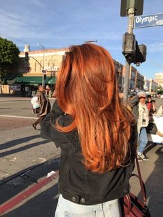 Summer Hair Color Inspo 2023, Natural Red Hair Shoulder Length, Copper Bangs Brown Hair, Red Highlights On Copper Hair, True Copper Hair, Reverse Balayage Blonde To Copper, Celebrities With Red Hair, Summer Red Hair, Ginger Copper Hair