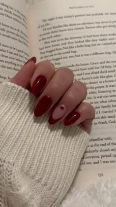 Wine Nails, Cherry Nails, Red Nail Designs, Makijaż Smokey Eye, Pretty Gel Nails, Red Nail, Pretty Acrylic Nails, Chic Nails, Short Acrylic Nails