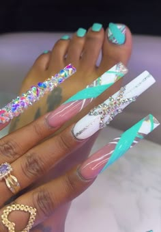 Teal Long Nails, Dramatic Nails Acrylic, Stiletto Nails Designs Summer, Easy Nail Art Tutorial, Wedding Nail Art Designs, Luxury White Wedding, Nail Art 2022, Design Nails Art, Nail Art Aesthetic