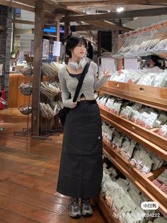 Taiwan Outfit, Jp Fashion, Fashion Outfits Modest, Rok Outfit, Preppy Fits, Long Skirt Outfits, Outfits Modest, Makeup Aesthetic, Outfit Inspo Casual