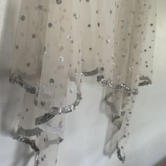 More dupatta here in our collection https://www.etsy.com/shop/neelcreations/?section_id=15880219 Net with embroidery Indian dupatta. It has beautiful silver border. Scallop border with dull color. ★ It can be made in other colors and longer in length also. We can also change the border if you want. Approximate length 93-96 inches. We can increase length so please contact us if you want longer dupatta. These designer dupattas are very much in trend. Pair them with plain salwar kameez or brocade k Wedding Dupatta, Indian Dupatta, Embroidery Indian, Indian Anarkali, Indian Skirt, Scallop Border, Zari Embroidery, Wedding Veil Accessories, Punjabi Dress