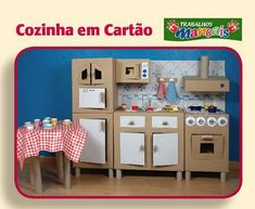 an advertisement for a play kitchen set in spanish