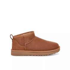 UGG Classic Ultra Mini "Chestnut" Women's Boot in BROWN Ugg Ultra Mini Boots, Ugg Classic Ultra Mini, Plush Coat, Barefoot Shoes, Ugg Classic, Classic Mini, Short Boots, Suede Heels, Womens Uggs