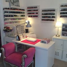 Nail Room Ideas Home, Nail Tech Station At Home, Desain Salon Kuku, Home Nail Salon Ideas, Esthetics Business, Manicure Station, Nail Room Ideas, Tech Room, Nail Salon Interior Design