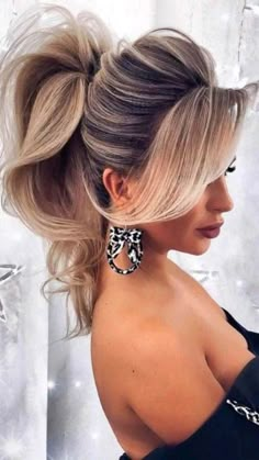 Hairstyles For Prom, Wedding Hairstyles Bride, Ponytail Hair, Chic Hairstyles, Be Amazing, Wedding Hairstyles For Long Hair