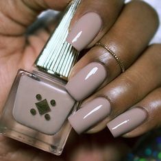 Manicure Dark Skin, Dark Skin Nail Polish, Mermaid Photoshoot, Taupe Nails, Cuban Coffee, Finger Tips, Neutral Nails