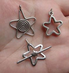 Cute Star Accessories, Y2k Stars, Spiral Star, Star Accessories, Star Outfit, Spiral Art, Star Jewelry