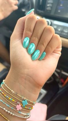 Teal Nails With Chrome, Chrome Accent Nail Ideas, Chrome Teal Nails, Cute Teal Nails, Nails Teal Blue, Blue Teal Nails, Teal Nails Ideas, 80s Inspired Nails, Teal Chrome Nails