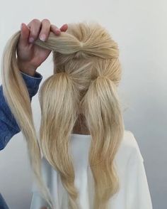 13K likes, 85 comments - hairvideoshow on January 19, 2022: "1 or 2 or 3 or 4 ? ✍️✍️✍️ Gorgeous Hair tutorial by @annette_updo_artist ✍️ ✍️ Tag a friend & Comment ! ✍️✍️👩 Follow ❤️😍👉 @hairacademytv...". Quick Bun, Bun Updo, Hair Upstyles, Hair Braid Videos, Long Hair Updo, Peinados Fáciles Para Cabello Corto, Hair Tutorials For Medium Hair, Hair Up Styles