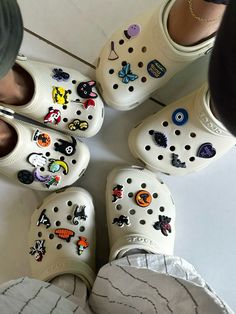 Halloween Crocs, Shoe Types, Matching Halloween, Types Of Shoes, Lei, Charms, Halloween, Pins, Quick Saves