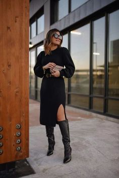 Black Knee High Boots Outfit, Knitted Dress Outfit, Knee High Boots Dress, Winter Boots Outfits, Fall Sweater Dress, Street Style Fall Outfits, Fall Chic, Puff Sleeve Midi Dress, Sweater Dress Outfit