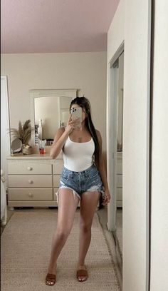 Outfits With Shorts, Vacation Ootd, The Nerve, Italy Outfits, Weekly Outfits, Shorts Outfit, Foto Ideas Instagram