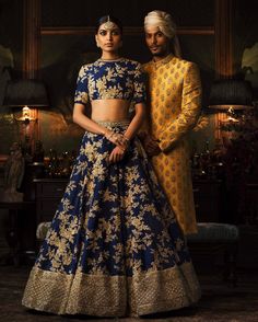 Blue Lehenga, Salwar Kamiz, Red Lehenga, Indian Bridal Outfits, Indian Couture, Indian Wedding Outfits, Lehenga Designs