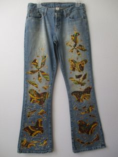 "HAND-EMBELLISHED Abecrombie & Fitch Butterfly Design Embellished JEANS ✽ ✽ ✽ Original Butterfly Print Design, Hand-embellished by Iva Boutique ✽ ✽ ✽ BRAND - Abecrombie & Fitch SIZE - 6 Tall MATERIAL  ---- 72% cotton 25% Polyester 3% cotton LINING - 97% polyester 3% spandex WAIST------------30\" HIPS ------------ 38\" RISE ------------- 11\" INSEAM -------- 32 1/2\" PATTERN ------- butterflyl print CONDITION ----- nwt MATERIAL ------- sequin & glue glitter CLOSURE ------- front zipper PACKETS -- Embellished Denim Blue Straight Leg Jeans, Embellished Straight Leg Denim Blue Jeans, Embellished Denim Blue Straight Leg Bottoms, Straight Leg Denim Bottoms With Sequins, Straight Leg Denim Sequined Bottoms, Straight Leg Sequin Denim Jeans, Straight Leg Denim Jeans With Sequins, Sequined Straight Leg Denim Bottoms, Sequined Straight Leg Denim Jeans