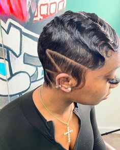 Growing Short Hair, Short Hairstyles For Black Women, Future Hairstyles, Shaved Designs, 25 Birthday