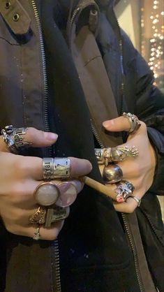 Many Rings, Sirius Black, Black