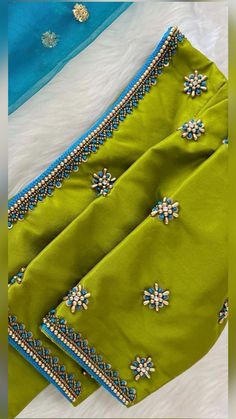 Fancy Blouse Back Neck Designs, Aari Beads Work Blouse Designs, Buttas In Aari Work Blouse, Easy Maggam Work Designs, Simpul Magam Work, Simple Arri Work Design, Arri Work Hand Design Simple, Simple Hand Embroidery Designs For Blouses, Simple Aari Neck Designs