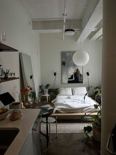 Small Bedroom Nyc Apartment, Small Studio Apartment Design Minimalist, Madrid Studio Apartment, 480 Sq Ft Studio Apartment, Cement Floor Apartment, Aesthetic Studio Apartment Layout, Parisian Studio Apartment Small Spaces, Small Studio Appartement, Boyfriend And Girlfriend Apartment