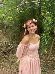 #renaissance #renfaire #renaissancefaire #pink #forest #pinkdress #dress #princess #redhair #flower #floral #flowercrown #corset #corsetdress Renn Faire Outfit, Faire Outfit, Renn Faire, Red H, Pink Forest, Dress Princess, Pink Dress, Forest