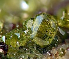 Vesuvianite Pfitchertal, FOV 4mm August Baby, Earth Gift, Mineral Jewelry, Natural Curiosities, Lucky Green