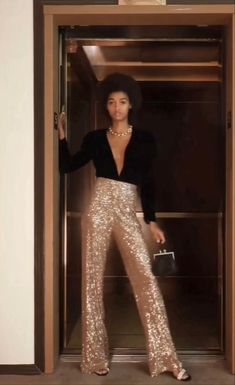 Flared Sequin Pants Outfit, Sparkly Pants Outfit Nye, Sparkly Flare Pants Outfit, Sequin Set Outfit, 70s New Years Eve Outfit, Sequin Trousers Outfits Party, Glitter Trousers Outfits, Sequin Flare Pants Outfit, Outfit For Disco Night