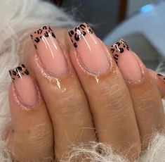 Biab Nails Leopard, Leopard Print Nail Designs French Tips, Cheetah Print French Tip Nails Almond, Animal Print French Nails, Leopard Tip Nails, Cheetah Accent Nails, Animal Print French Tip Nails, Short Leopard Nails, Leopard Print French Tips