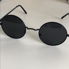 Feidu Black Circle Sunglasses. Never Worn Still In Original Box Victorian Sunglasses, Gojo Halloween, Black Circle Sunglasses, Weird Sunglasses, Victorian Glasses, Gothic Sunglasses, Black Sunglasses Women, Tom Gates, Vampire Oc