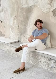 White Pants Outfit, Money Outfit, Black Men Fashion Casual, White Jeans Outfit, Target Market, American Casual, Relaxed Outfit, Mens Casual Dress Outfits