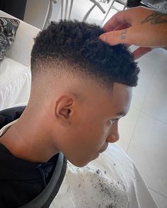 Sponge Curls Men Fade Haircut, Taper Fade Haircut Black Short Hair, High Drop Fade Haircut, High Fade Haircut Mens Black, Mid Fade Black Men, High Top Fade Black Men, Black Men Haircuts Short Fade, Black Man Haircut Fade