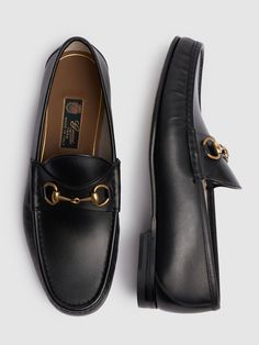 Find GUCCI 50mm 1953 Horsebit Leather Loafers on Editorialist. Horsebit detail. 1953 collection: 60th anniversary tag. Leather sole. Flat. 50mm height Designer Shoes For Men, Trendy Shoes Sneakers, Gucci Loafers, Gucci Horsebit, Mens Designer Shoes, Gucci Men Shoes, 60th Anniversary, Sports Sweatshirts, Crossbody Messenger Bag