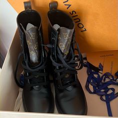 Beautiful Boot, Worn Once. All Original Packaging And Box. Excellent Condition. Lv Metropolis Ranger Boots, Lv Laureate Boots, Lv Boots, Beautiful Boots, Louis Vuitton Shoes, Moto Boots, Louis Vuitton, Packaging, Women Shoes