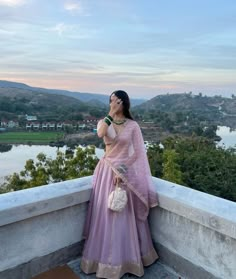 Semi Traditional Outfits For Women, Indian Women Aesthetic Outfits, Indian Outfits Lehenga Modern, Lehenga Aesthetic Poses, Desi Girl Outfits, Indian Outfit Poses, Pose In Lehenga, Traditional Poses For Women, Poses In Traditional Wear