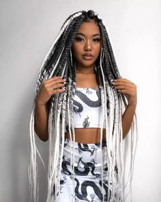 Need some inspo for your next bright and bold hair color? Check out these stunning color ideas for box braids that you'll definitely want to copy! Gray Braids, Grey Box Braids, Jumbo Box Braids Styles, Unique Braided Hairstyles, Black Box Braids, Colored Box Braids, Braids Ideas, Bold Hair Color, Big Box Braids Hairstyles