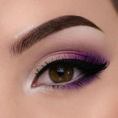 Makeup Eyeglasses, Purple Eye Makeup, Purple Makeup, Beautiful Eye Makeup