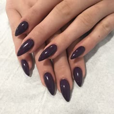 Short Pointy Nails, Vampy Nails, Vampire Nails, Cute Nail Colors, Claw Nails, Nails Desing, Cute Nail Designs, Rhinestone Nails, Swag Nails