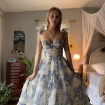 SofieProm on Storenvy Floral Tulle Prom Dress, Formal Dress Pictures, Floral Prom Dresses, Professional Dress, Chiffon Floral, Floral Print Chiffon, Cute Prom Dresses, Long Prom Dresses, فستان سهرة