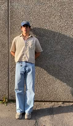 2023 Mens Outfit, Tshirt Layering Outfit Men, Mens Fashion 80s Inspired, Men's 2023 Fashion, Mens Workwear Style Summer, Mens Sweatervest Aesthetic, Men’s Outfit Inspiration Summer, Italian Study Abroad Outfits, Kith Fashion Men