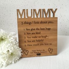 a wooden sign with the words'5 things i love about you'on it