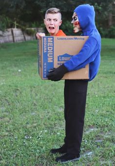 50+ Kids Who Took Halloween Costumes To Another Level - HubPages Halloween Optical Illusions, Optical Illusion Halloween Costumes, Funny Halloween Costumes Boys, Invisible Man Costume, Diy Costumes For Boys, Boys Halloween Costumes Diy, Boxing Halloween Costume, Illusion Costumes