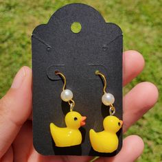 Homemade Ducky earrings 3d Polymer Clay Earrings Soap And Rubber Ducky, Duck Bracelet, Adorable Ducks, Rubber Duck Necklace, Duck Necklace Jewelry, Duck Earrings, Duck Tattoos, Stitch Drawings, Diy Wire Earrings